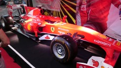 Muestra de Vehiculo Ferrari - Crescent Street